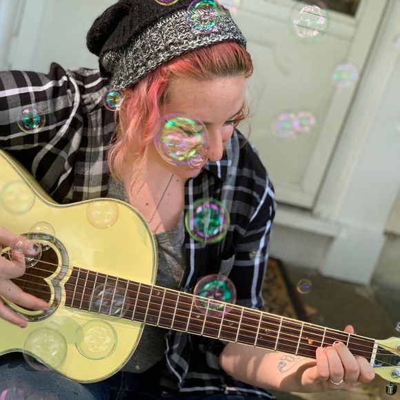 Meet your Posher, Rissa - Picture 1 of 1